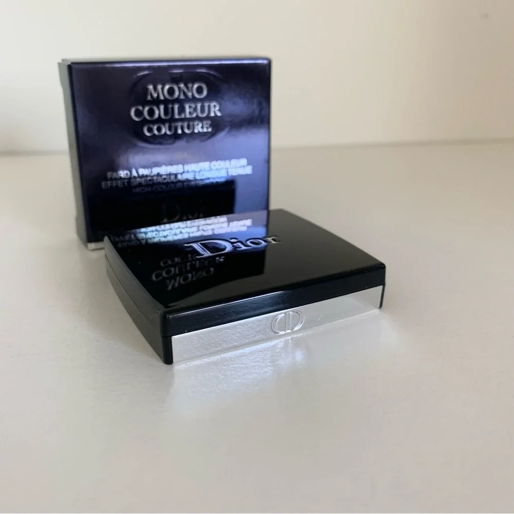 Dior velvet shadow mirrored compact